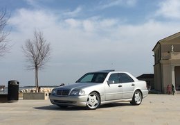 Mercedes-Benz C 43 AMG Designo Sedan / Saloon 1998 Silver Mercedes-Benz C 43 AMG Designo Sedan / Saloon 1998 Silver Car for Sale. 413085