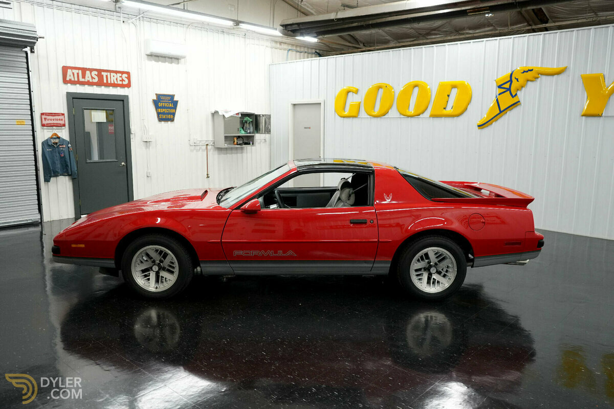 1989 Pontiac Firebird, foto 2