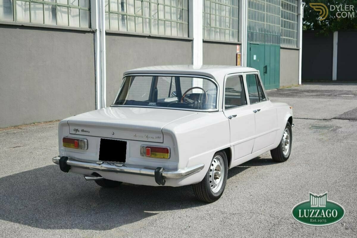 1974 Alfa Romeo Giulia Nuova Super 1600, foto 3