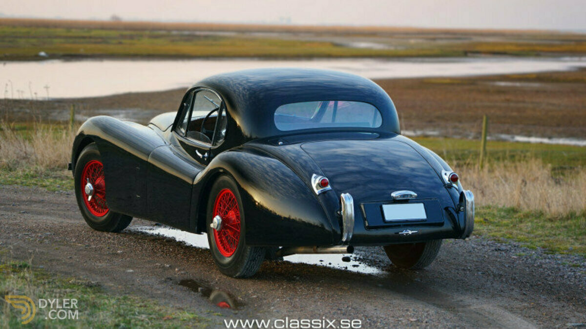 1952 Jaguar XK 120 FHC, foto 2