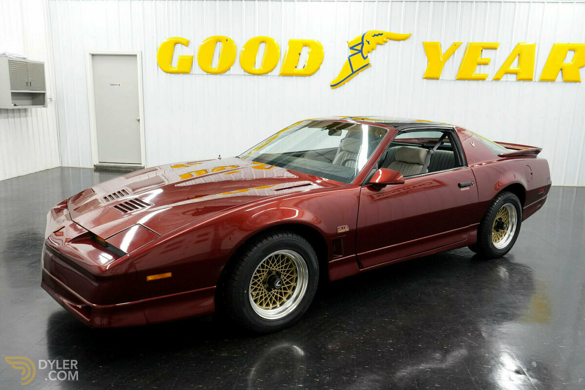 1987 Pontiac Firebird, foto 2