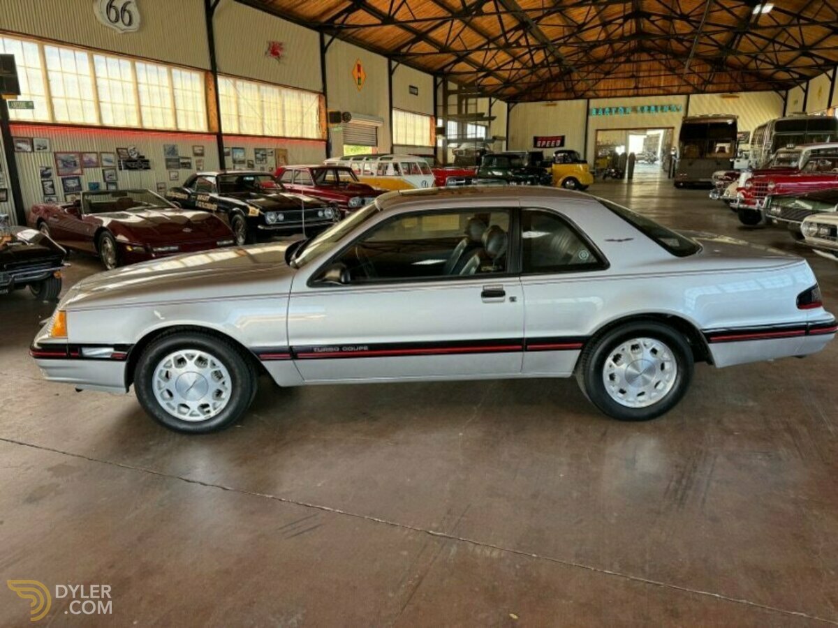 1988 Ford Thunderbird, foto 3