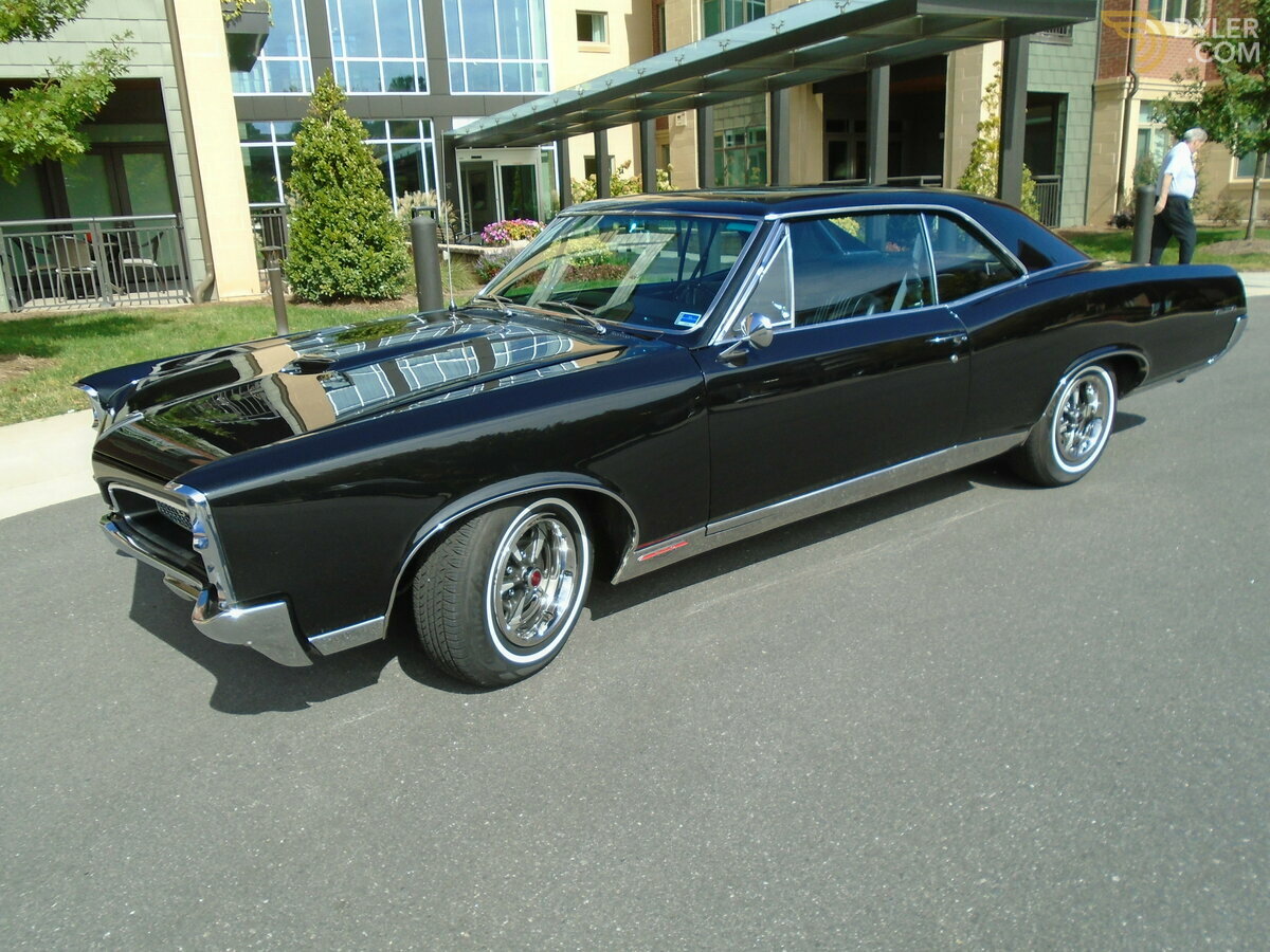 Classic 1967 Pontiac GTO Two door coupe For Sale. Price 50 000 usd
