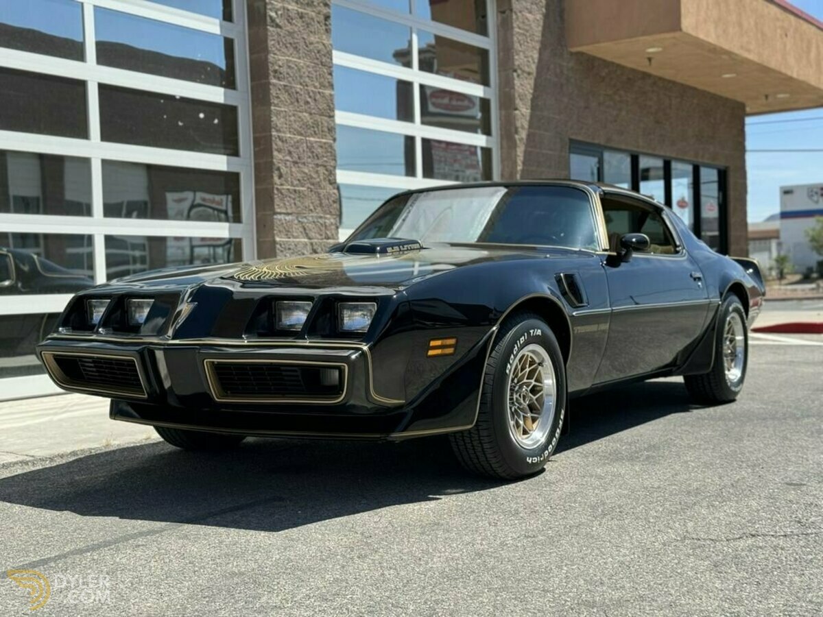1981 Pontiac Firebird, foto 2
