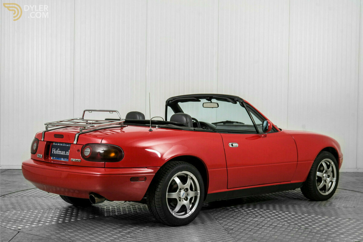 1990 Mazda MX-5 Miata 1.6i-16V automaat, foto 2