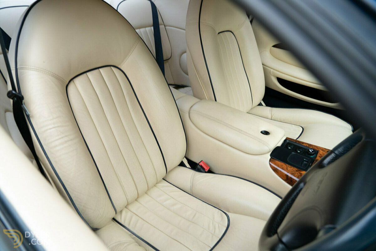 1998 Aston Martin DB7 Coupe, foto 9