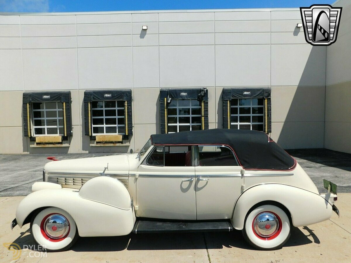 1937 La Salle Series 50 4 Door Convertible, foto 2