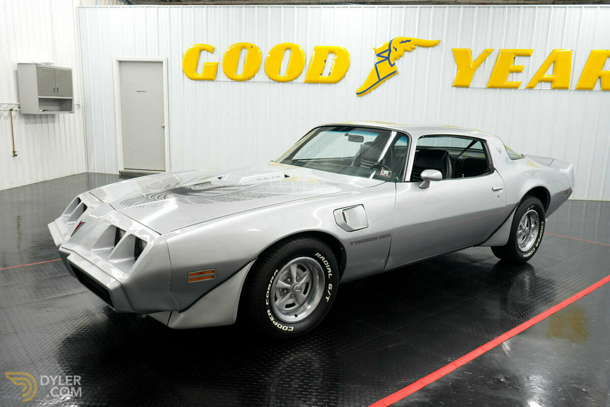1981 Pontiac Firebird, foto 2