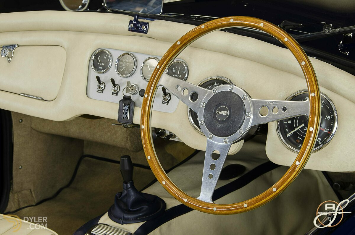 1960 Daimler SP250 V8, foto 11