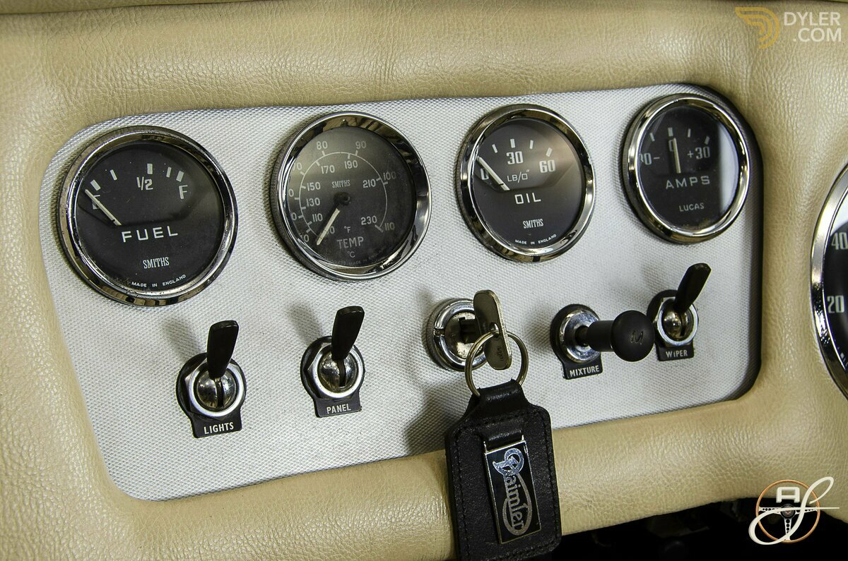 1960 Daimler SP250 V8, foto 12