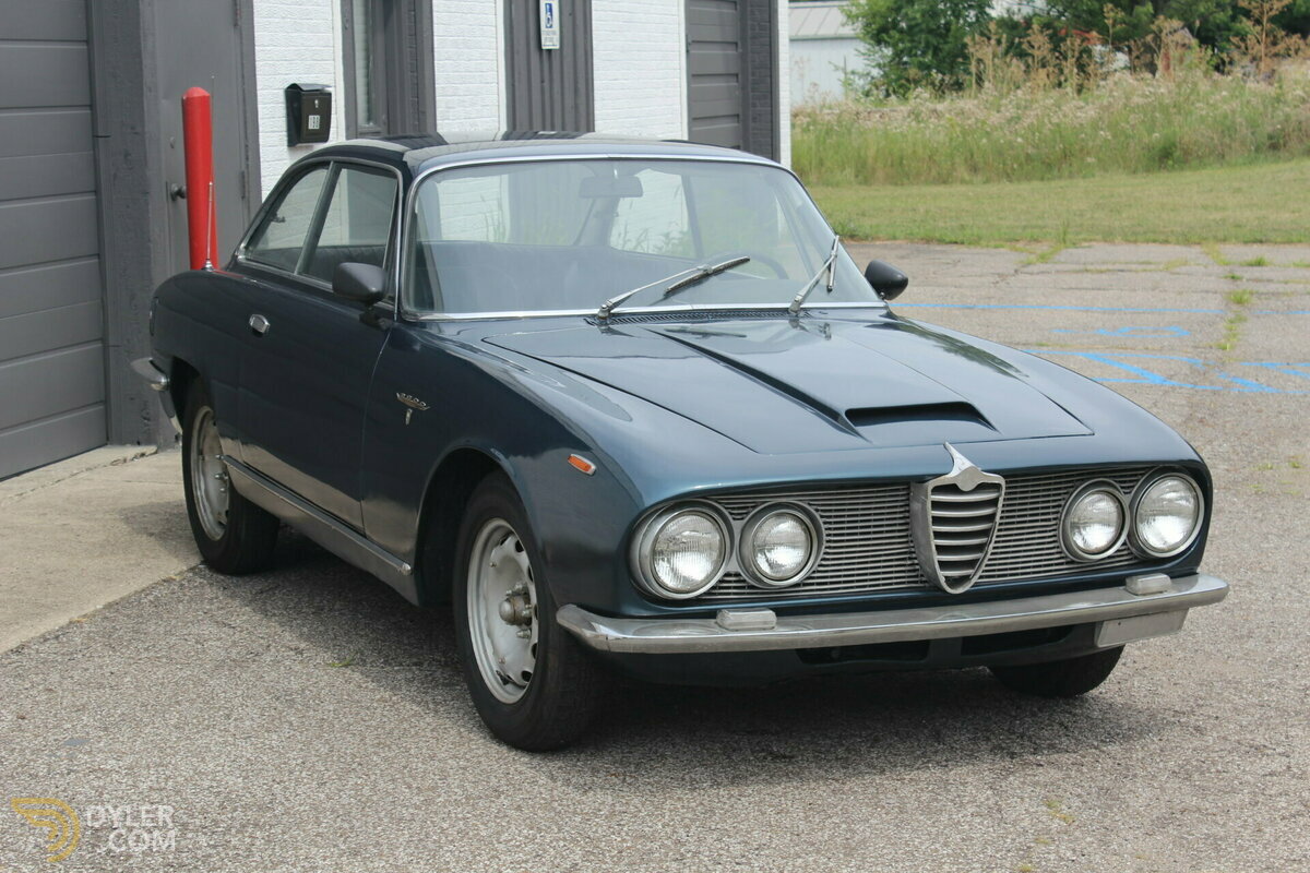 1966 Alfa Romeo 2600 Sprint Coupe, foto 2