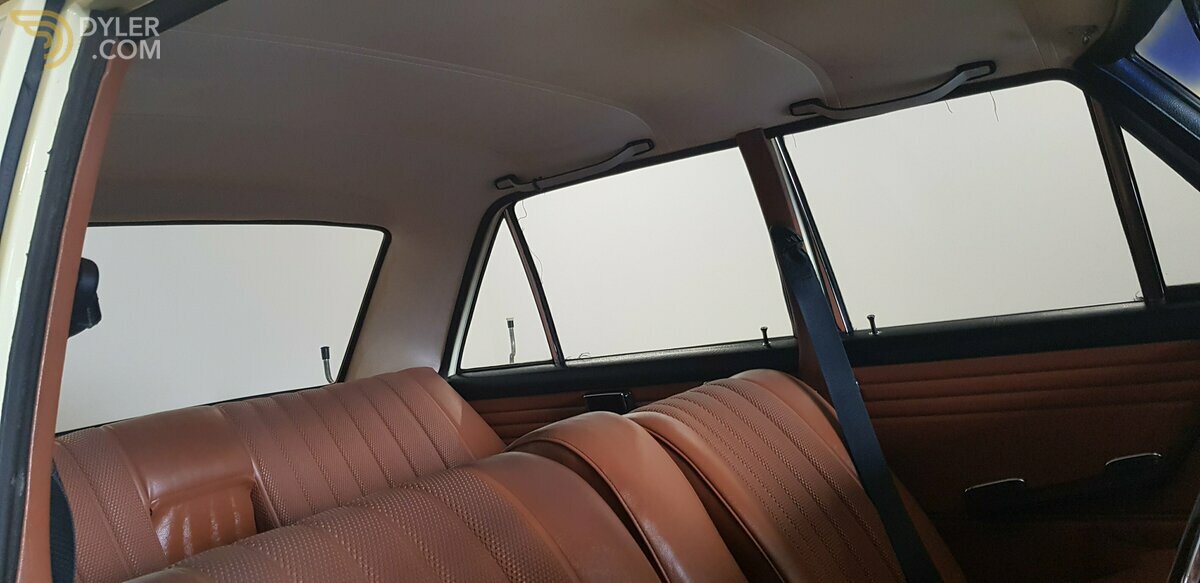 1971 Mercedes-Benz 230.6 RHD (W114) (6 Cylinder Petrol) 66620 Kms, foto 12