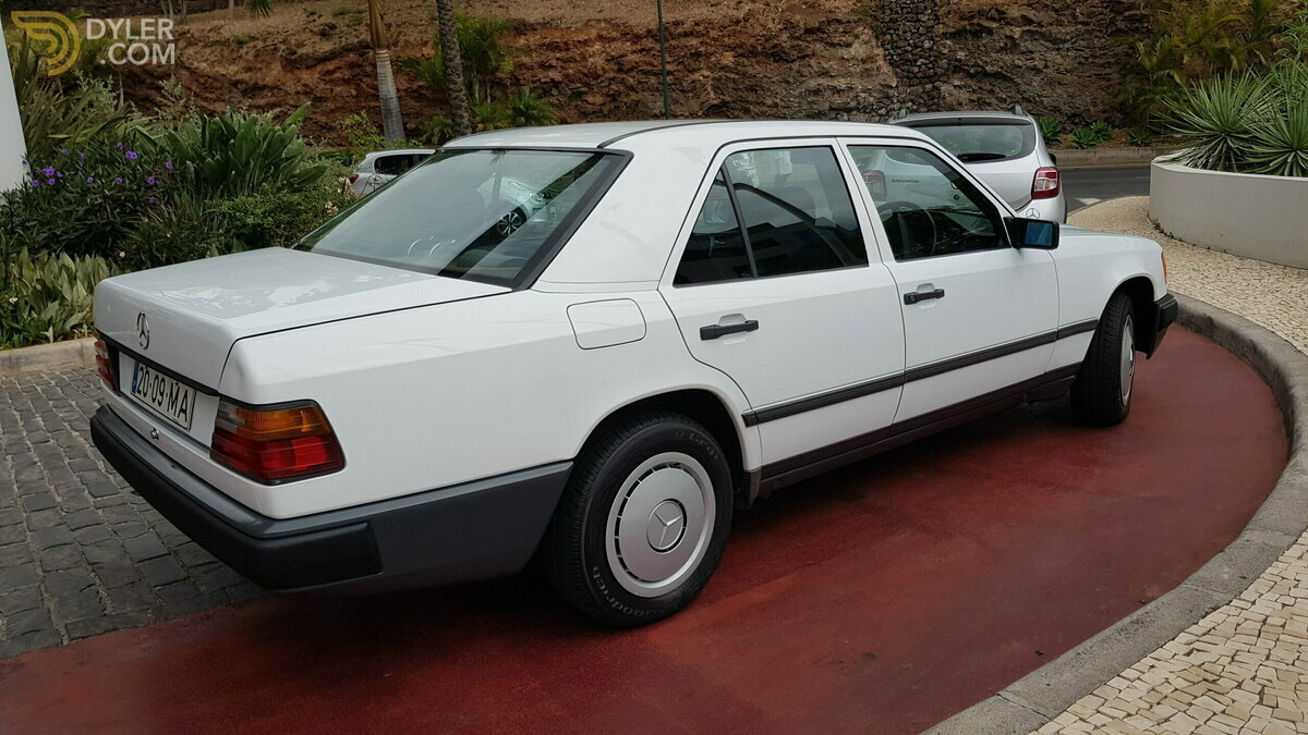 1991 Mercedes-Benz 200E RHD (Petrol) - 38.030 Kms (23.750 Mls), foto 6