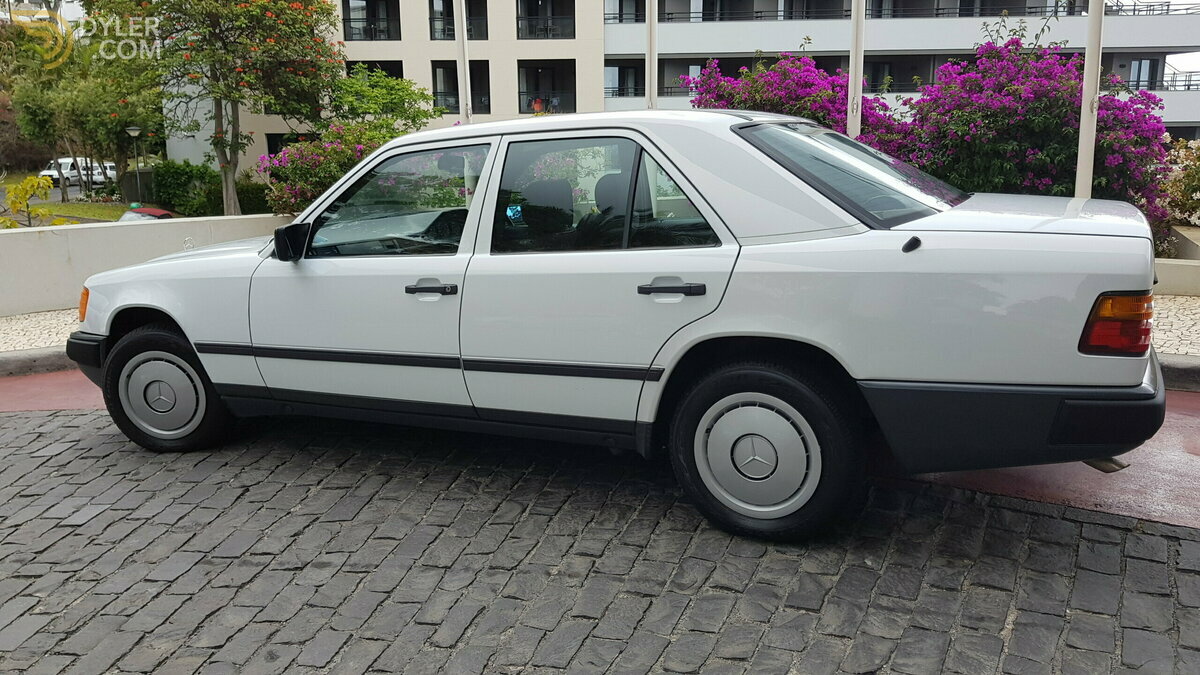 1991 Mercedes-Benz 200E RHD (Petrol) - 38.030 Kms (23.750 Mls), foto 7