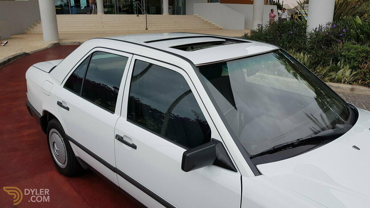 1991 Mercedes-Benz 200E RHD (Petrol) - 38.030 Kms (23.750 Mls), foto 10