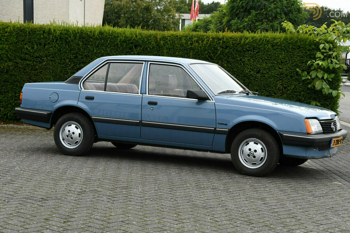 1983 Opel Ascona C 1.3 S Sedan, foto 5