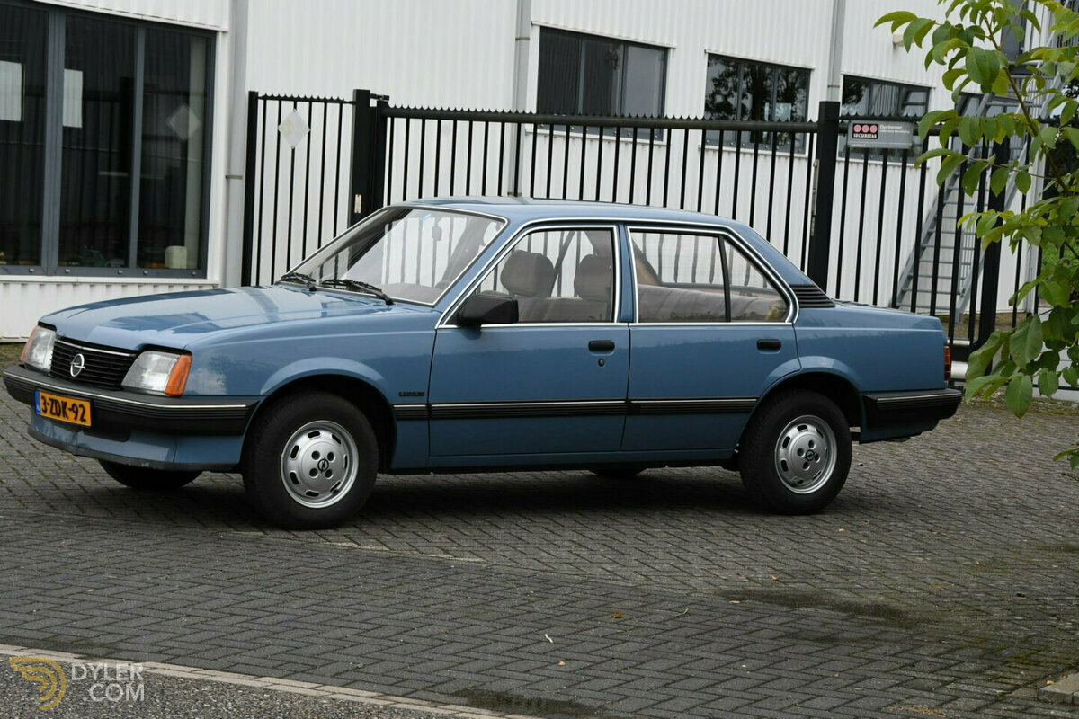 1983 Opel Ascona C 1.3 S Sedan, foto 10