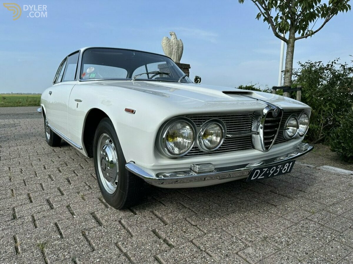1964 Alfa Romeo 2600 Sprint Bertone, foto 3