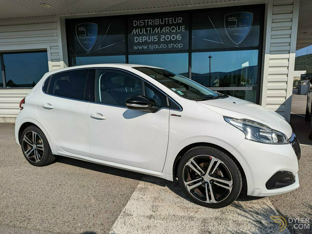 2017 Peugeot 208 1.2i Pure Tech 12V S&S - 110 BERLINE GT Line PHA 