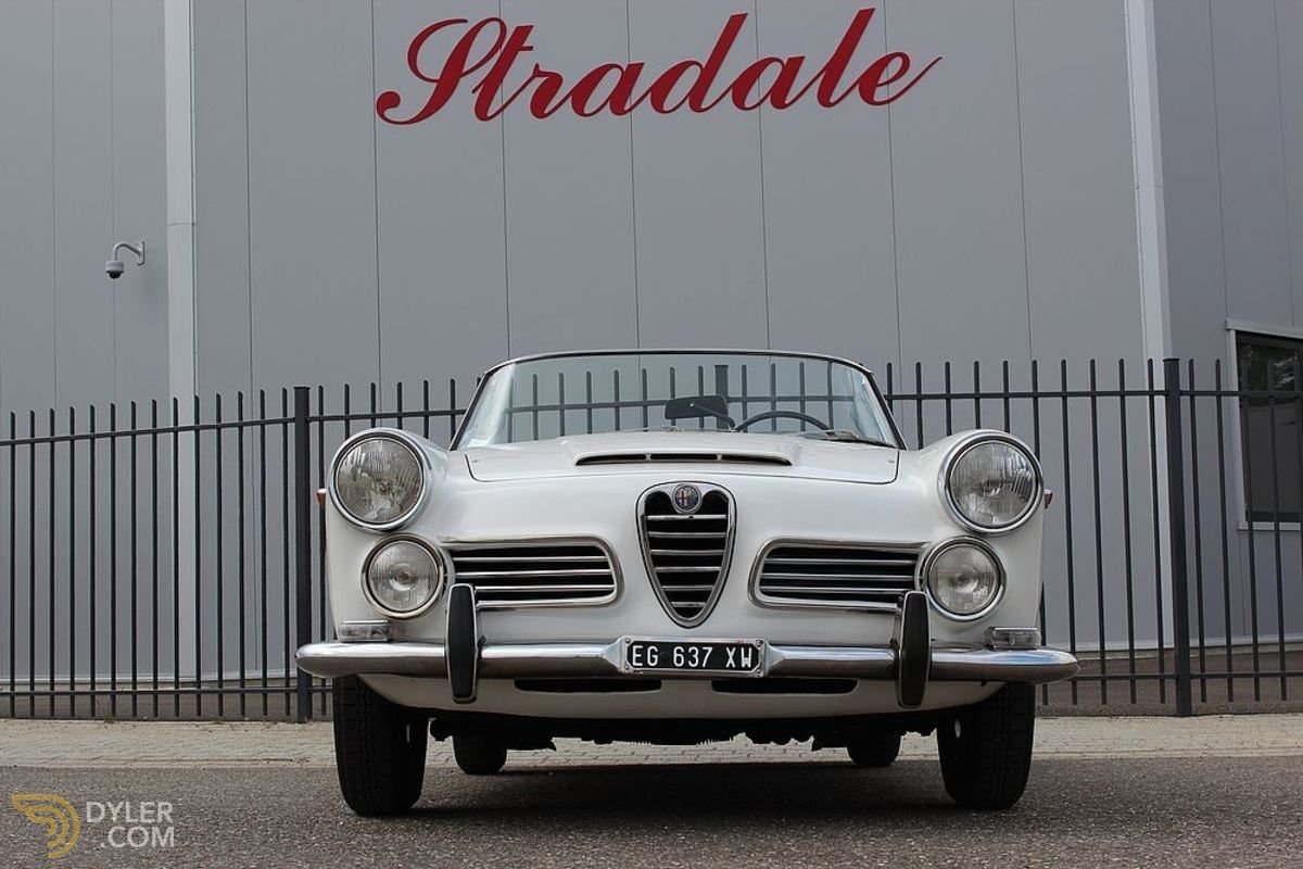 1963 Alfa Romeo 2600 Touring Spider, foto 4