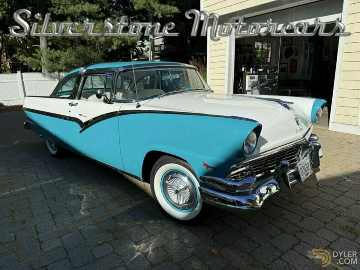 1956 Ford Fairlane Victoria Tudor Sedan, foto 3