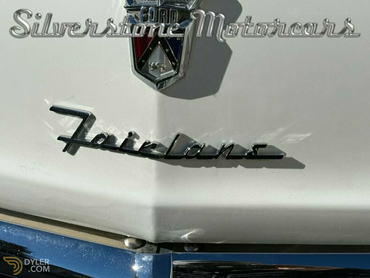 1956 Ford Fairlane Victoria Tudor Sedan, foto 4