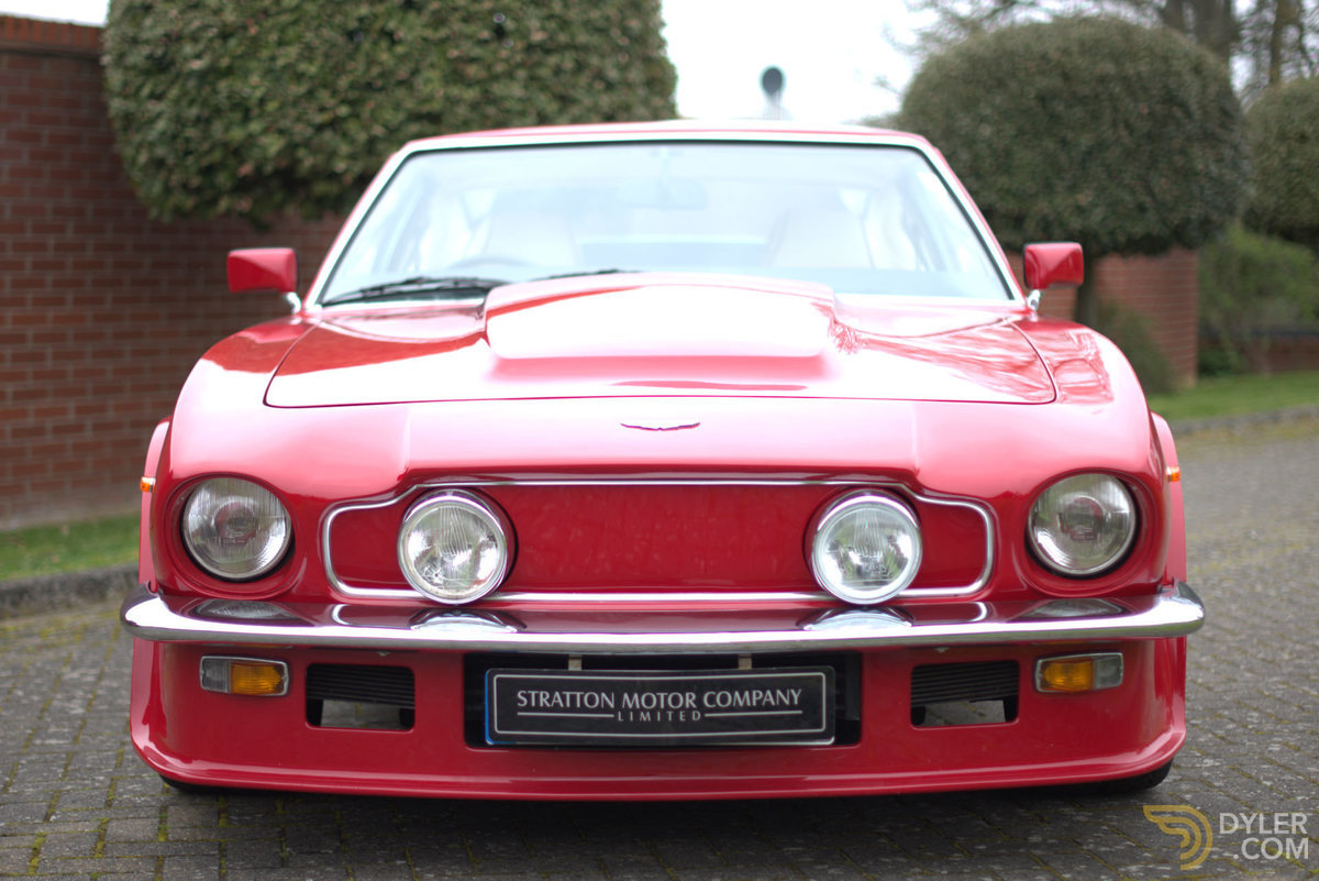 1985 Aston Martin V8 Vantage Sports Saloon, foto 3