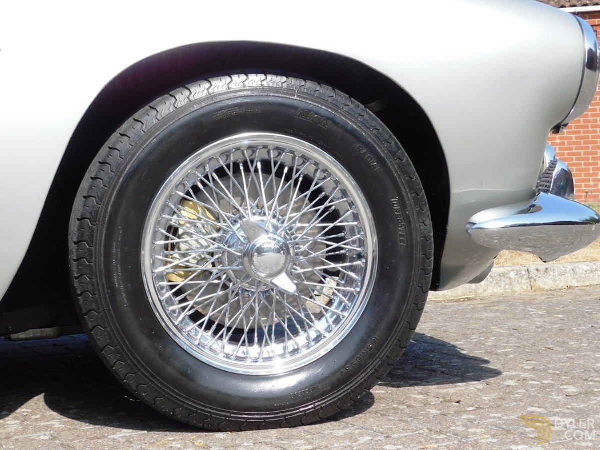 1961 Aston Martin DB4 Series II Sports Saloon, foto 6