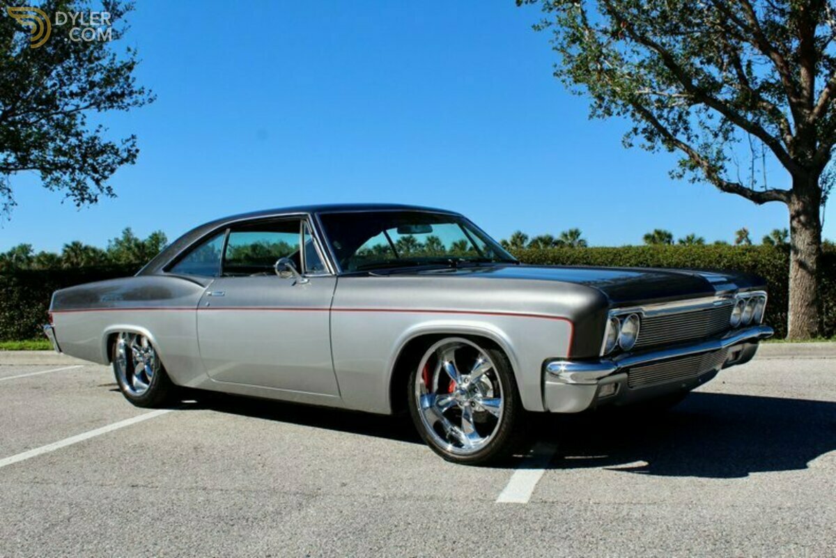 1966 Chevrolet Impala 4 Puertas Sedán Fotografía editorial - Imagen de  automotor, alto: 265916847, image size:1200x801