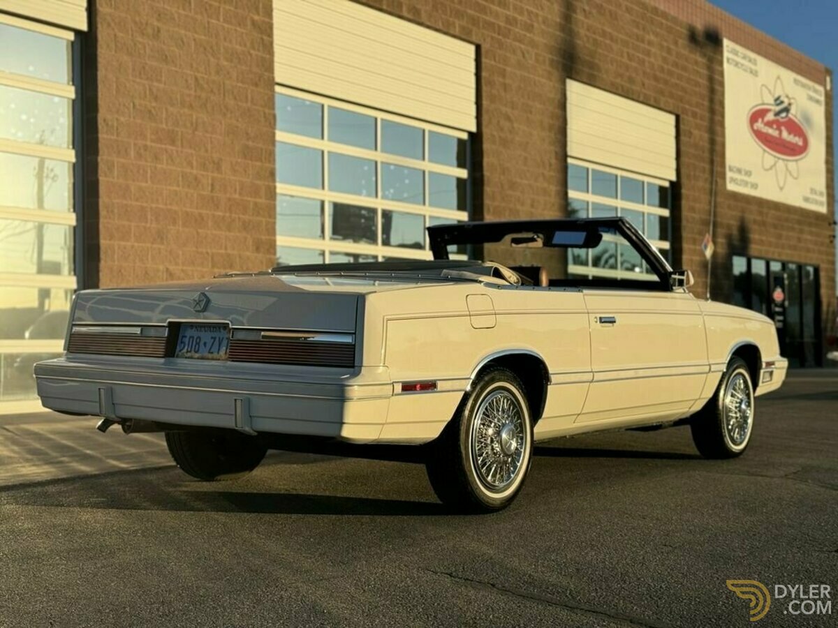1982 Chrysler Le Baron, foto 3