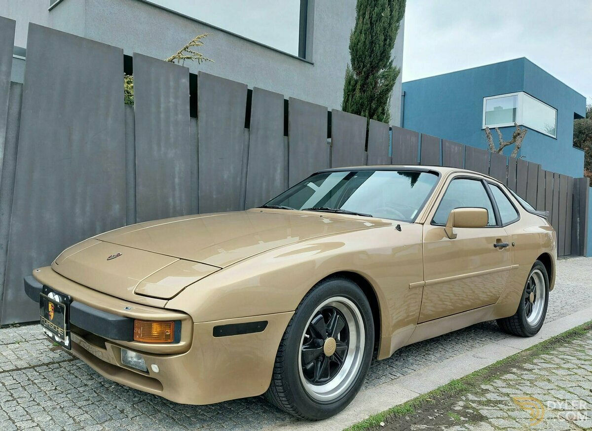 large_9d719ac8-a2fe-4c77-ac55-