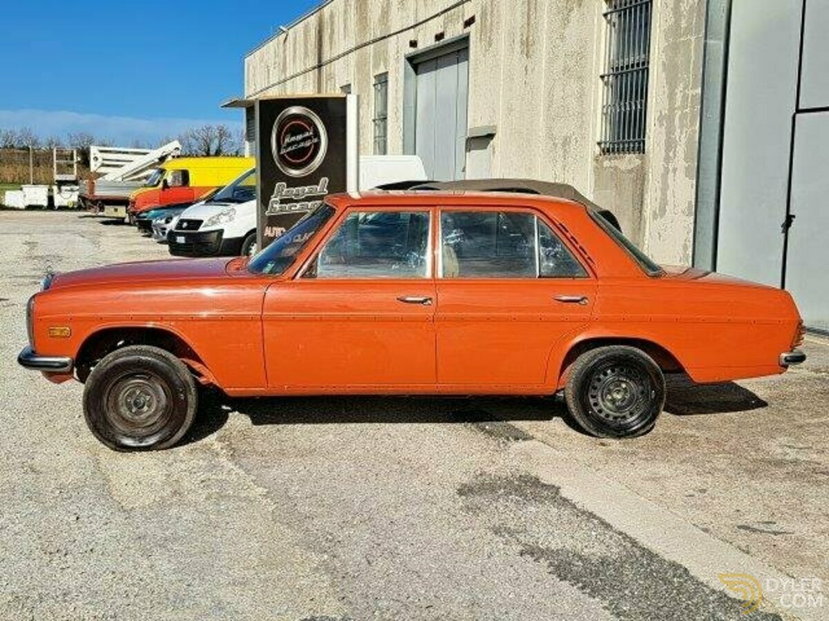 1975 Mercedes-Benz 200D W115 \8 RESTAURO DA ULTIMARE, foto 10