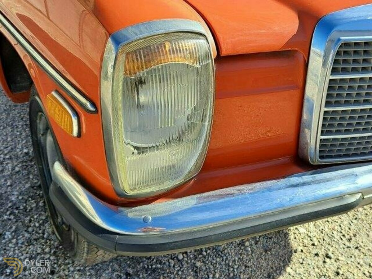 1975 Mercedes-Benz 200D W115 \8 RESTAURO DA ULTIMARE, foto 12