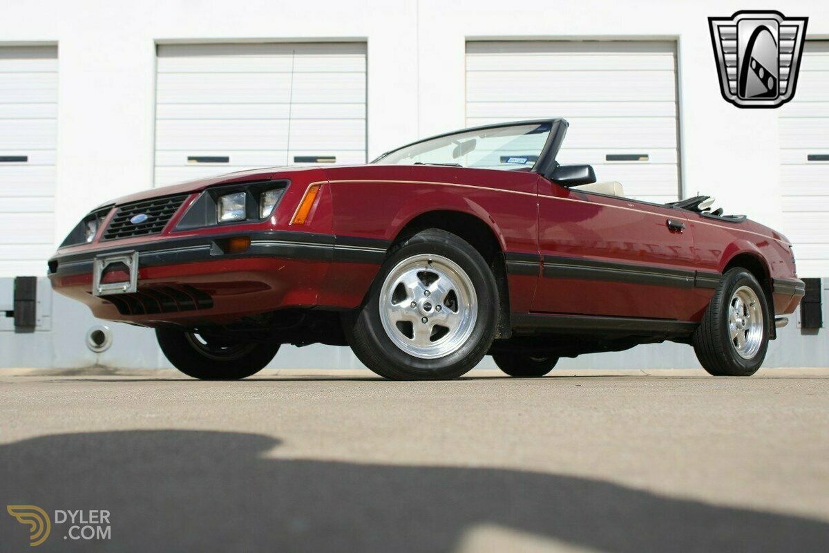 1983 Ford Mustang GLX, foto 3