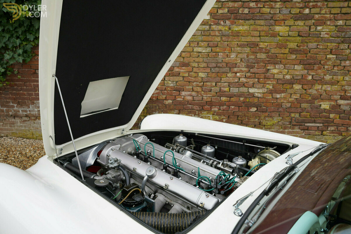 1961 Aston Martin DB4, foto 10