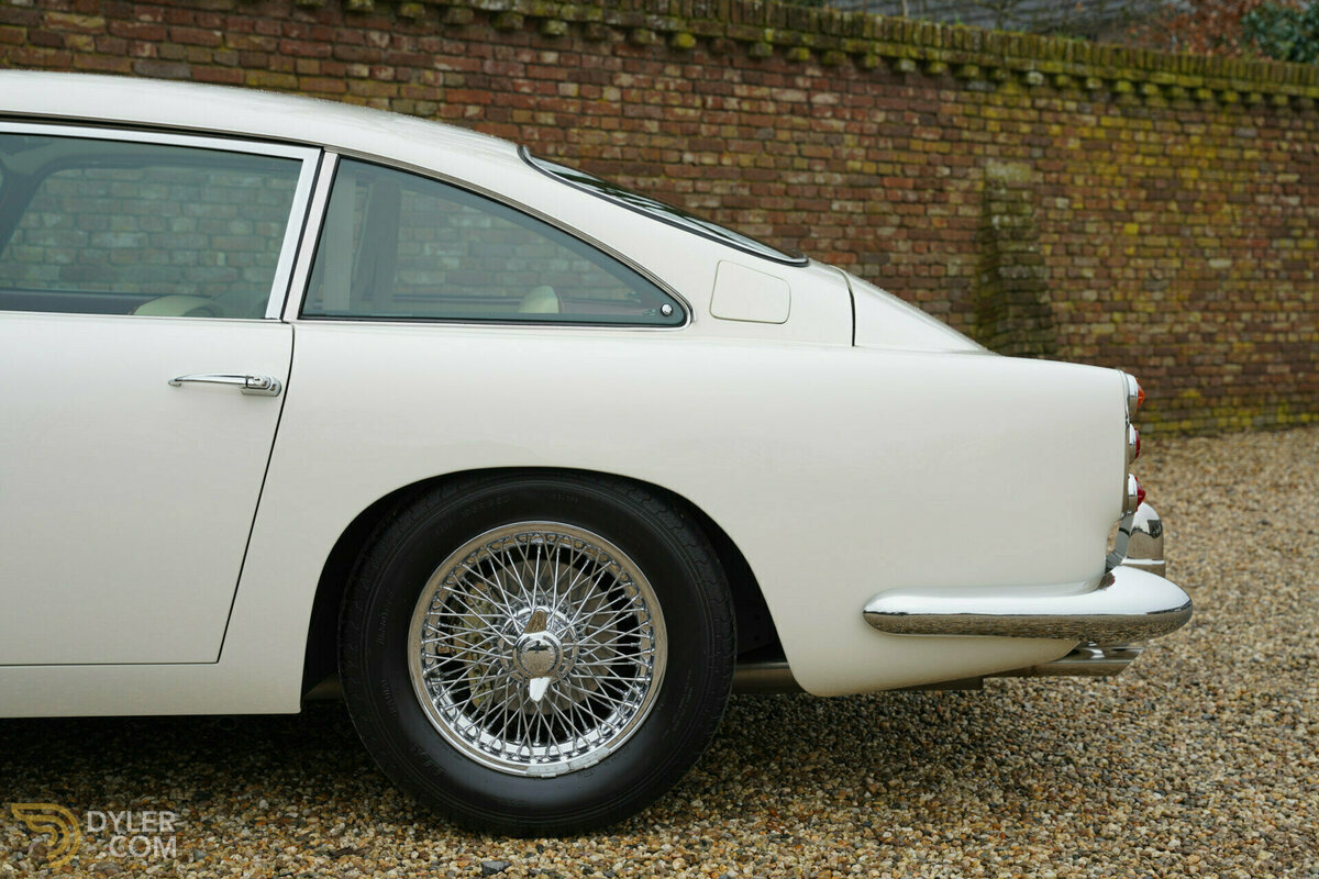 1961 Aston Martin DB4, foto 11