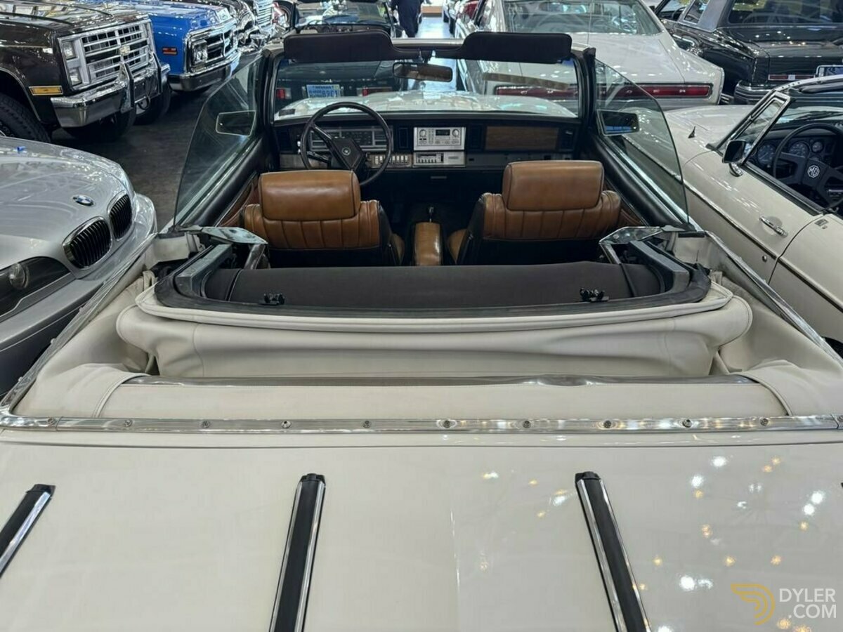 1983 Chrysler Le Baron, foto 5