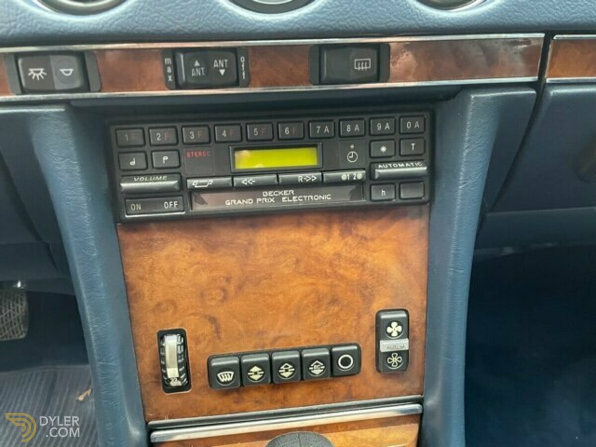 1985 Mercedes-Benz SL 380 Cabrio R107 + Hardtop in Diamond Blue Metallic, foto 10