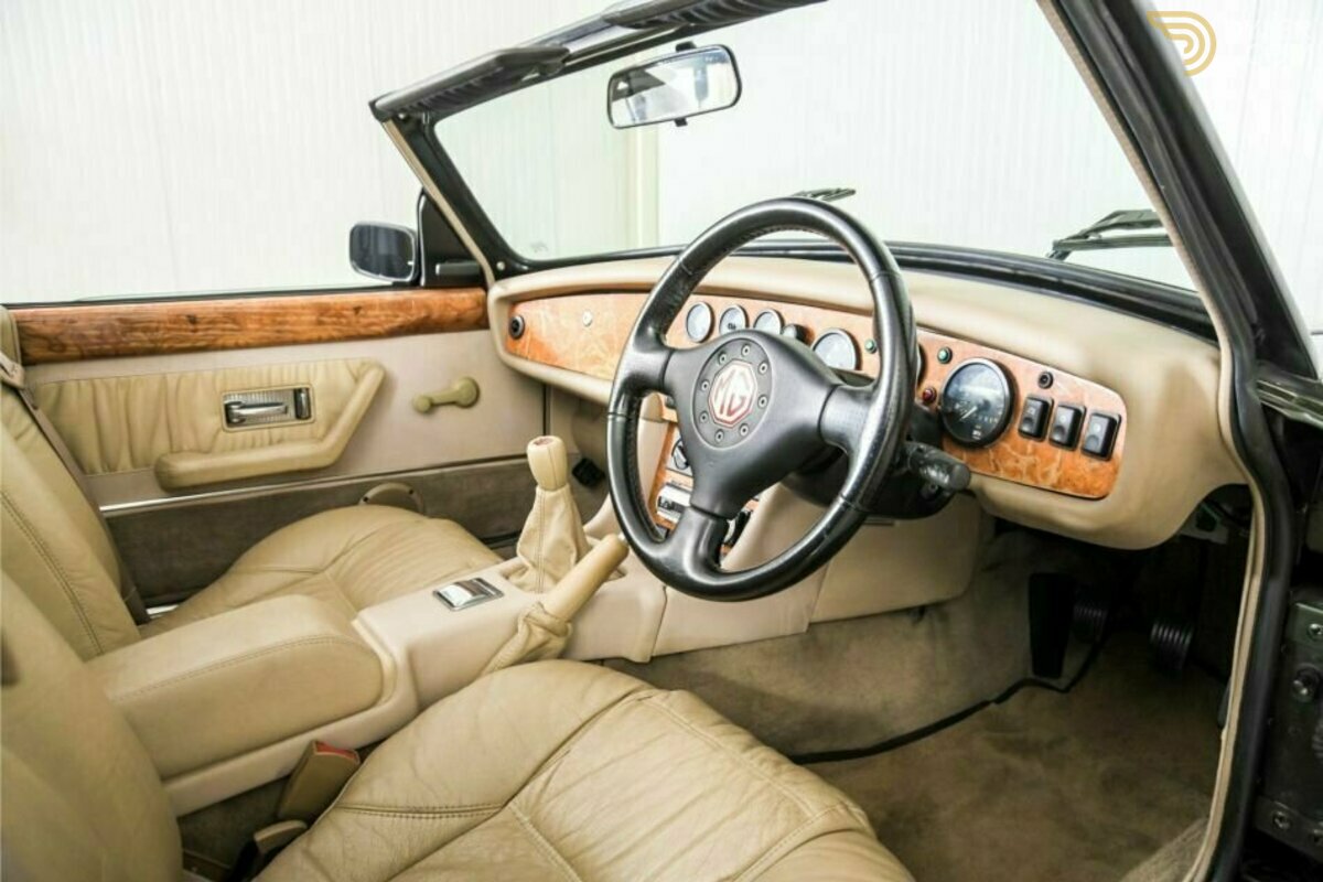 1991 MG RV8 4.0 V8, foto 11