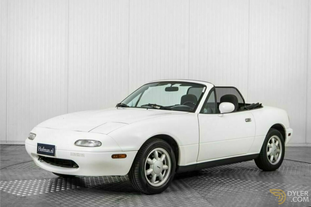 Classic 1990 Mazda MX-5 1.6i-16V Miata For Sale. Price 17 900 EUR