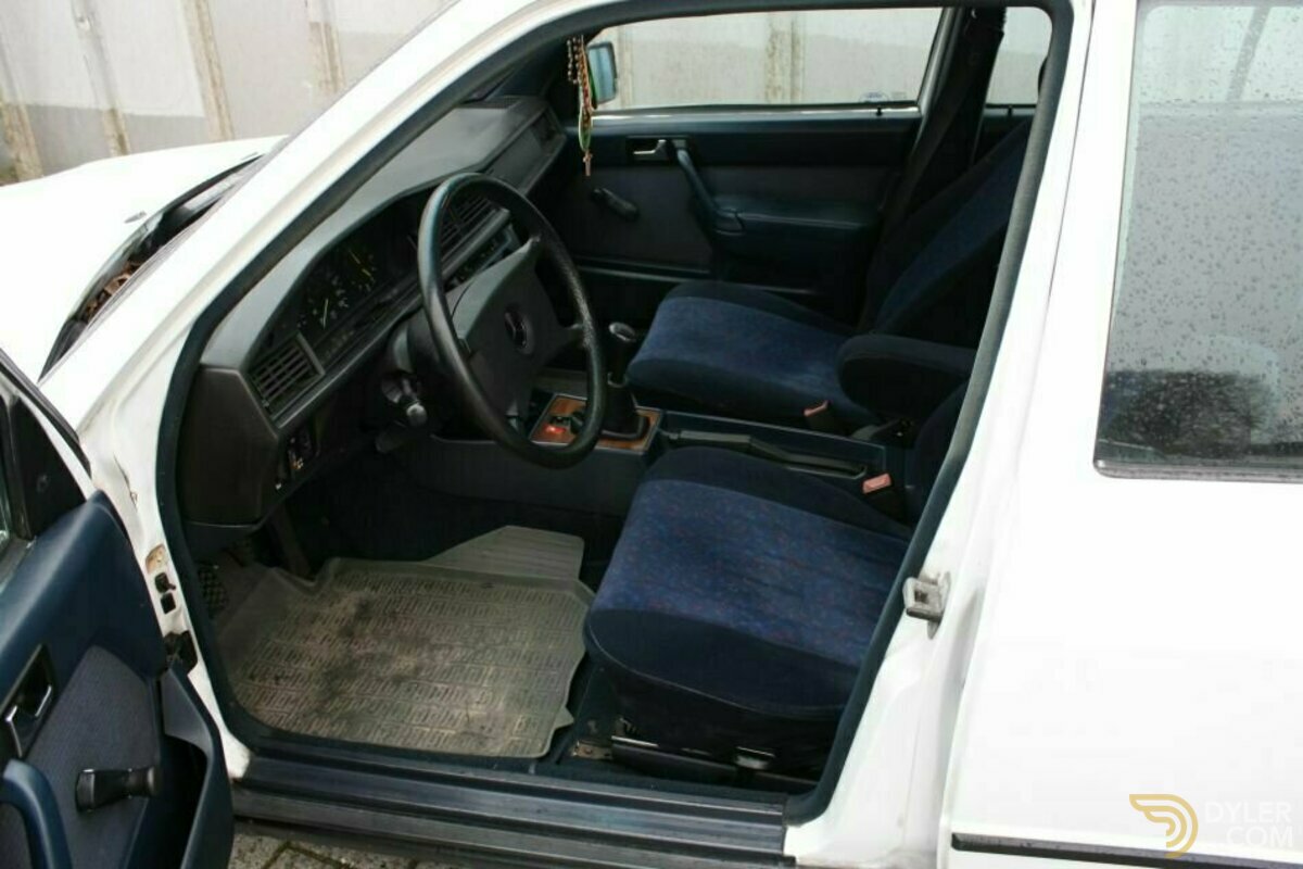 1986 Mercedes-Benz 190 2.0 E, foto 3