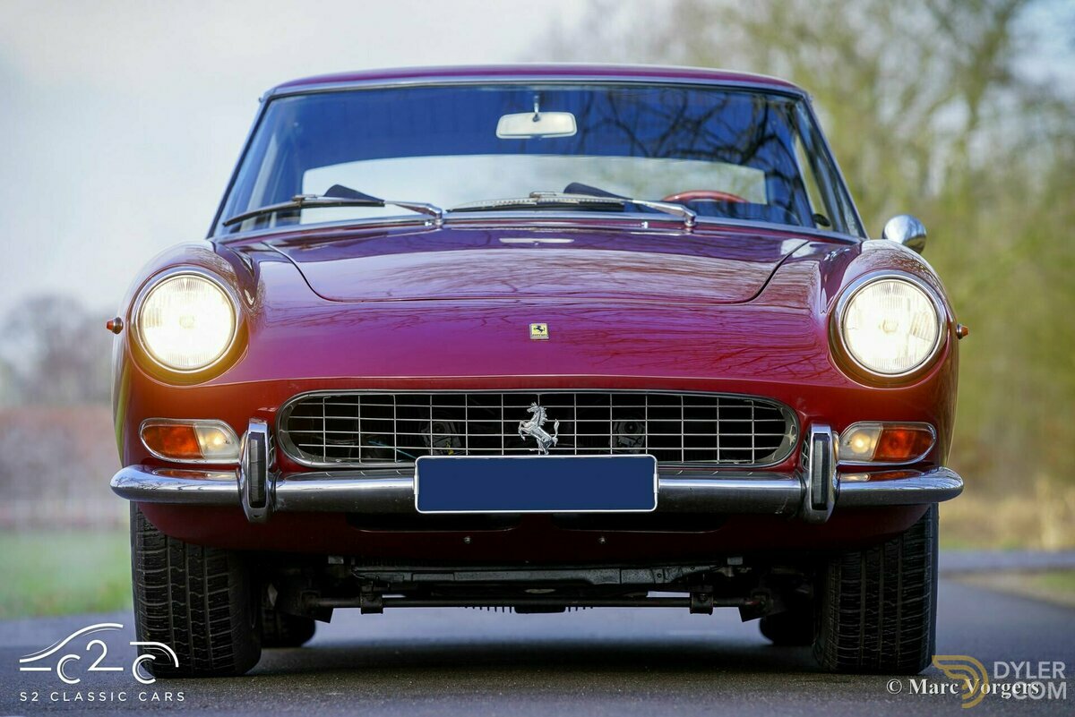 1966 Ferrari 330 GT 2+2, foto 2