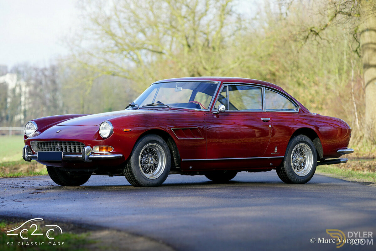 1966 Ferrari 330 GT 2+2, foto 1