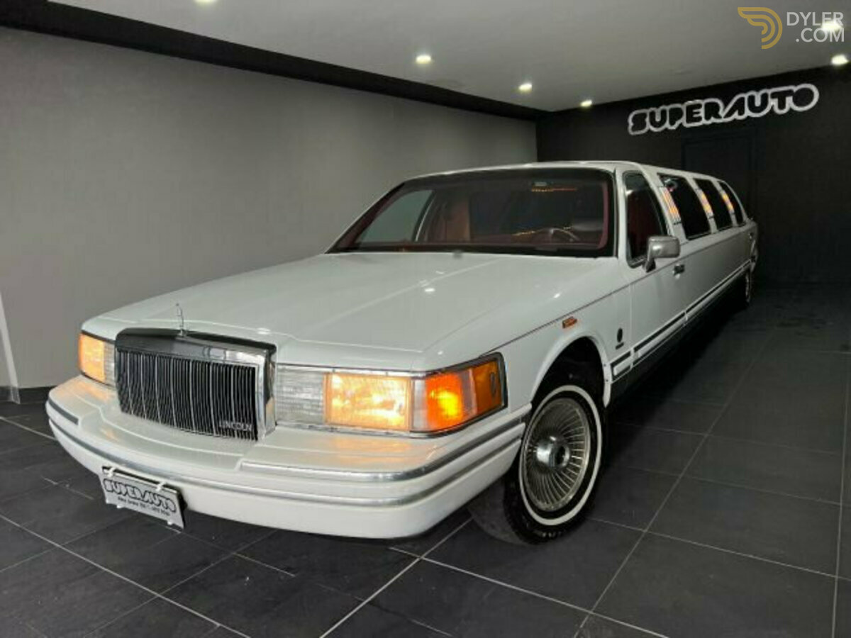 1992 Lincoln Town Car EXECUTIVE 40R Limousine, foto 3