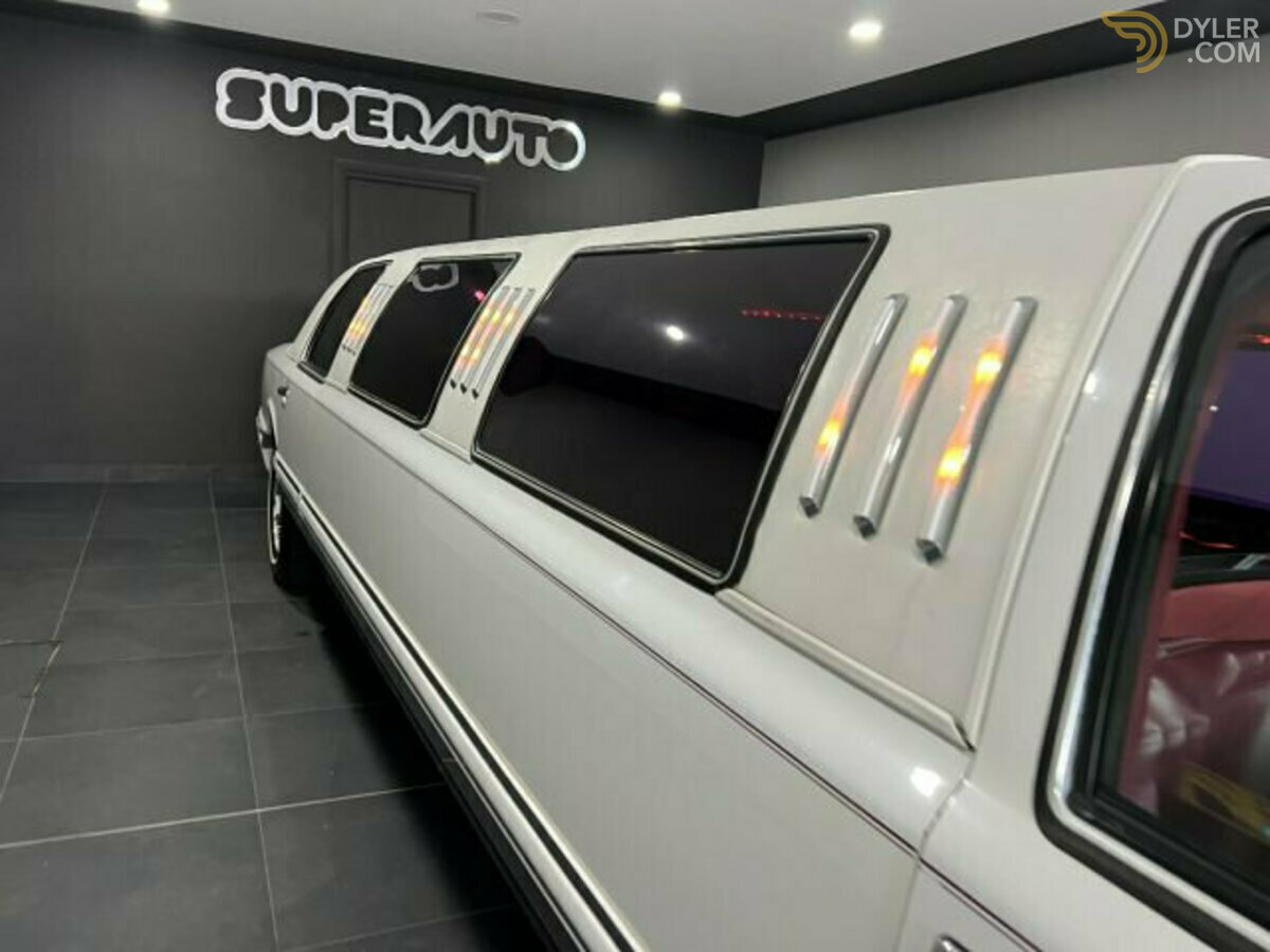 1992 Lincoln Town Car EXECUTIVE 40R Limousine, foto 10