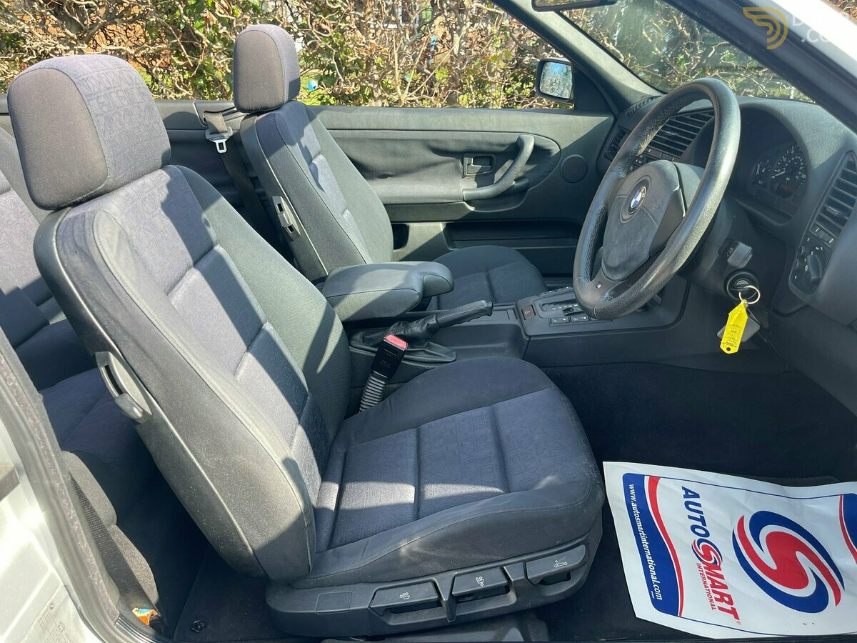 1999 BMW 328i CONVERTIBLE 2-Door, foto 9