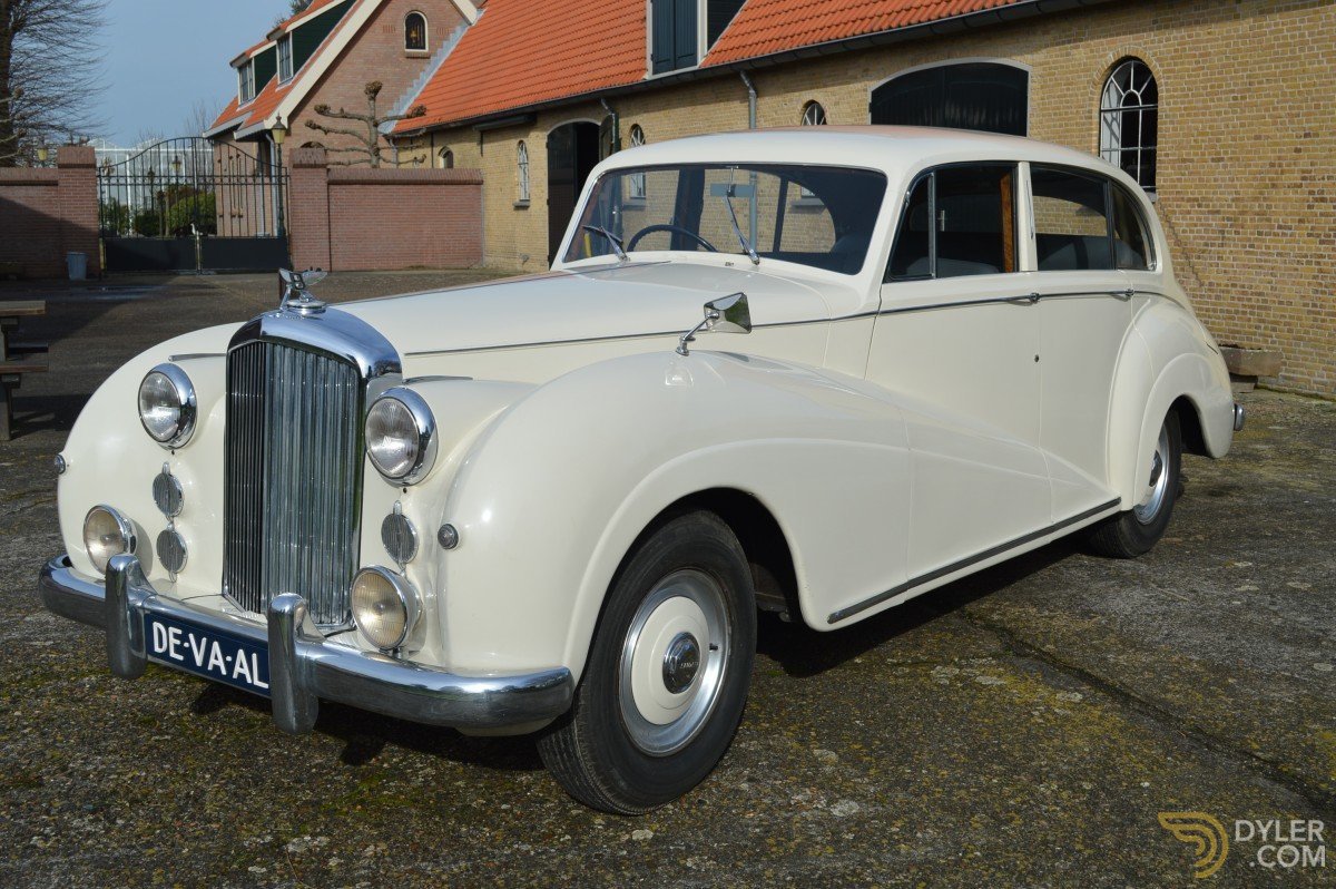 1952 Bentley MK VI James Young saloon, foto 2