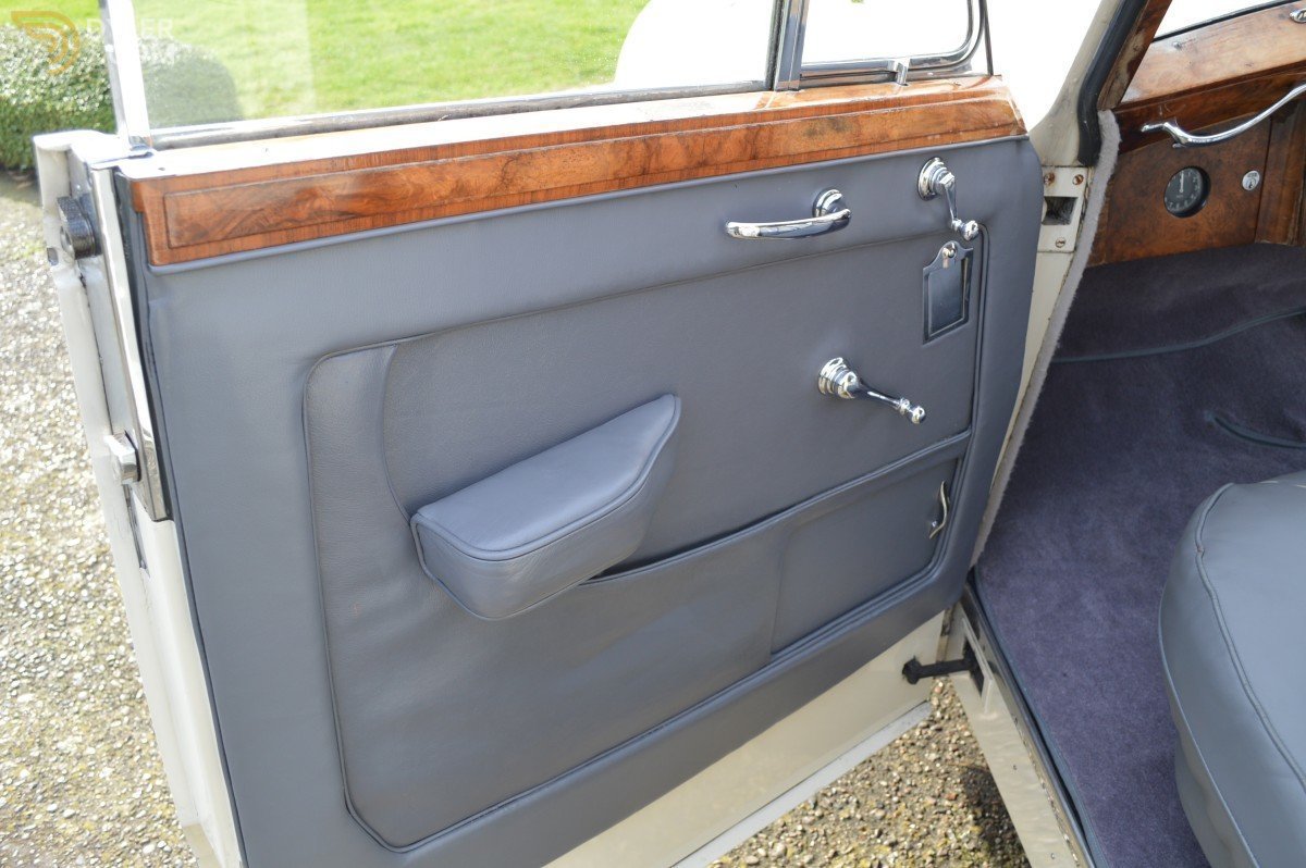 1952 Bentley MK VI James Young saloon, foto 12