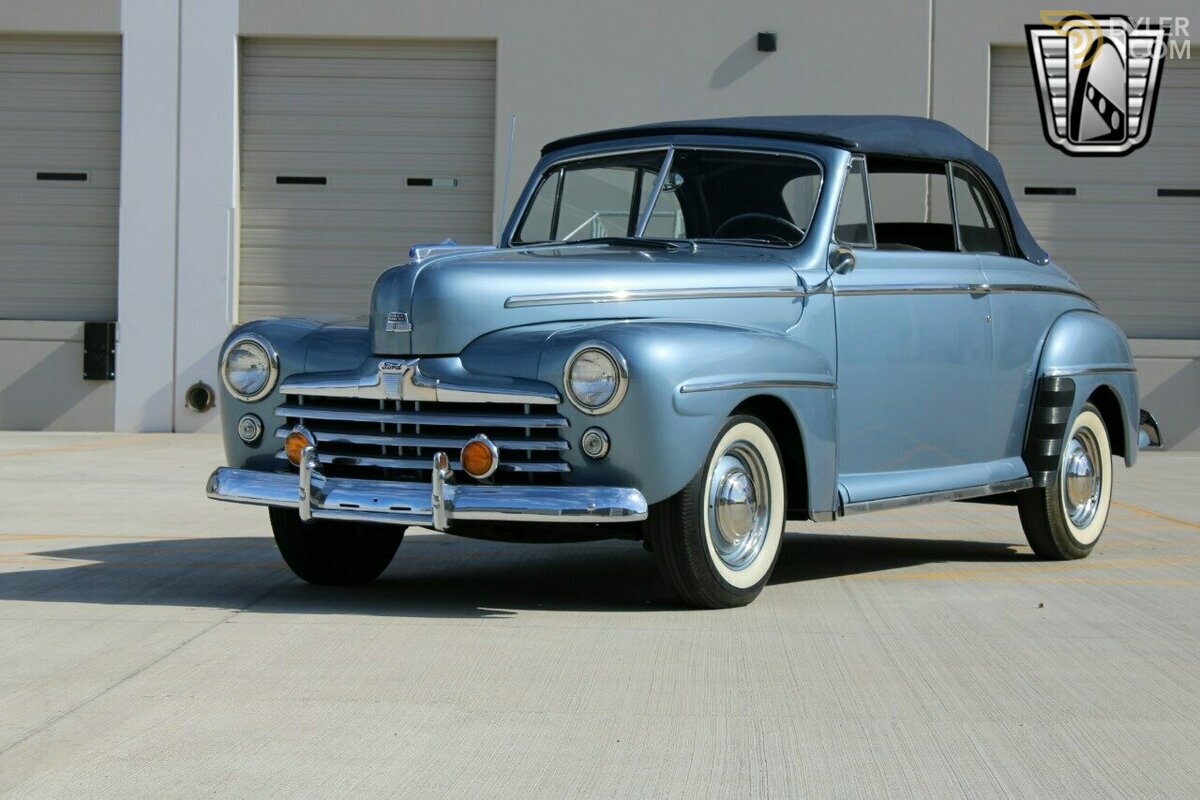 1947 Ford Super Deluxe Cabriolet Convertible, foto 2