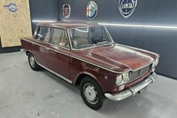 Fiat 1300 BERLINA Fliesheck 1965 Burgund